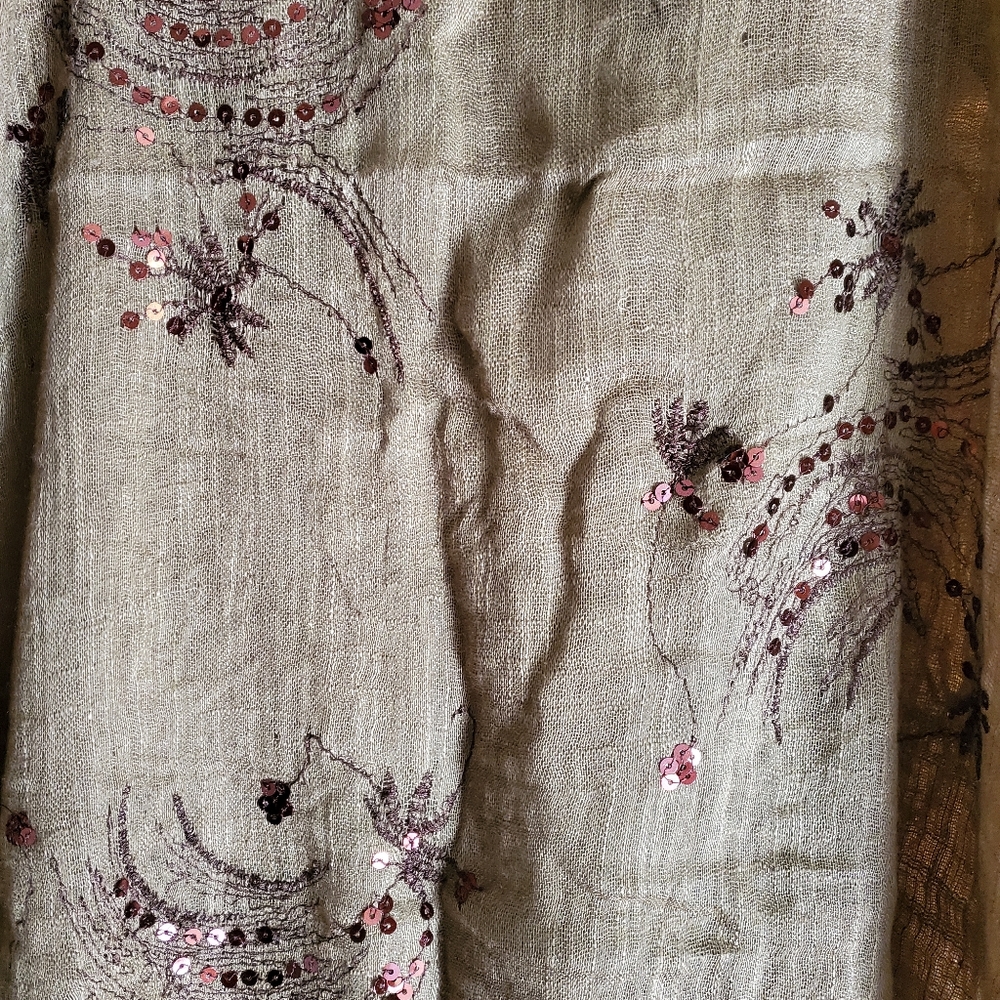 Scarf - Picture 2 of 6